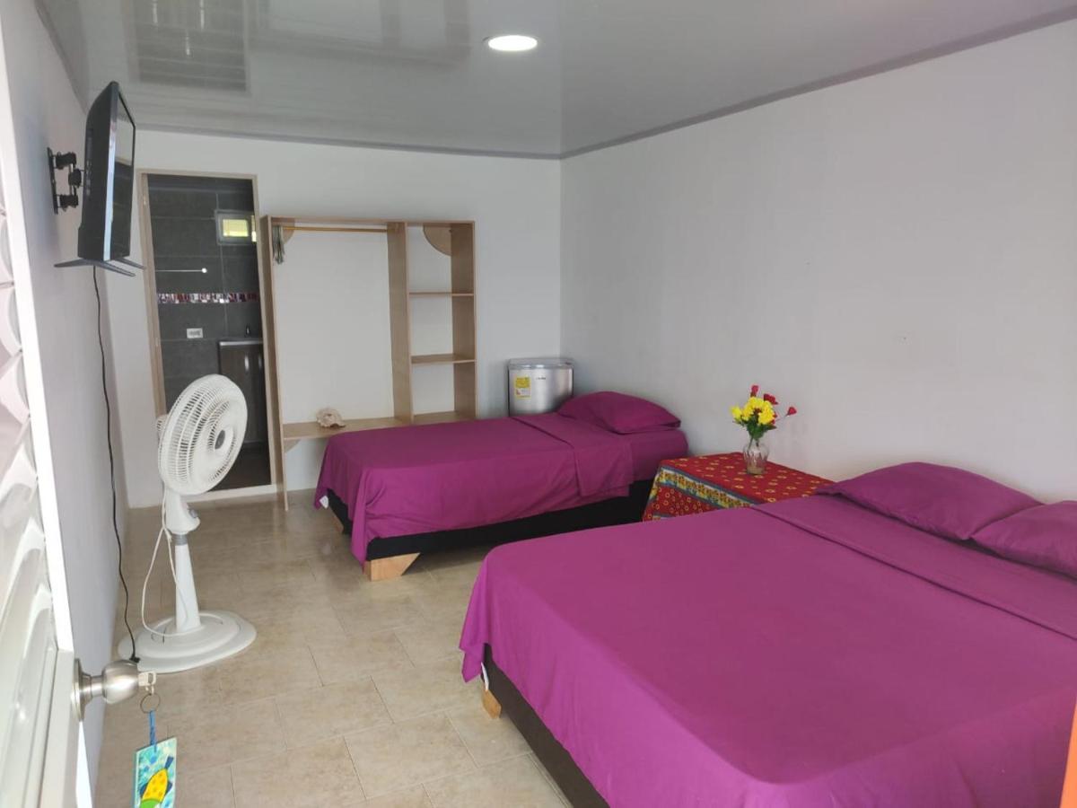 Cabanas Mister Mac Fresh Water Bay Bagian luar foto