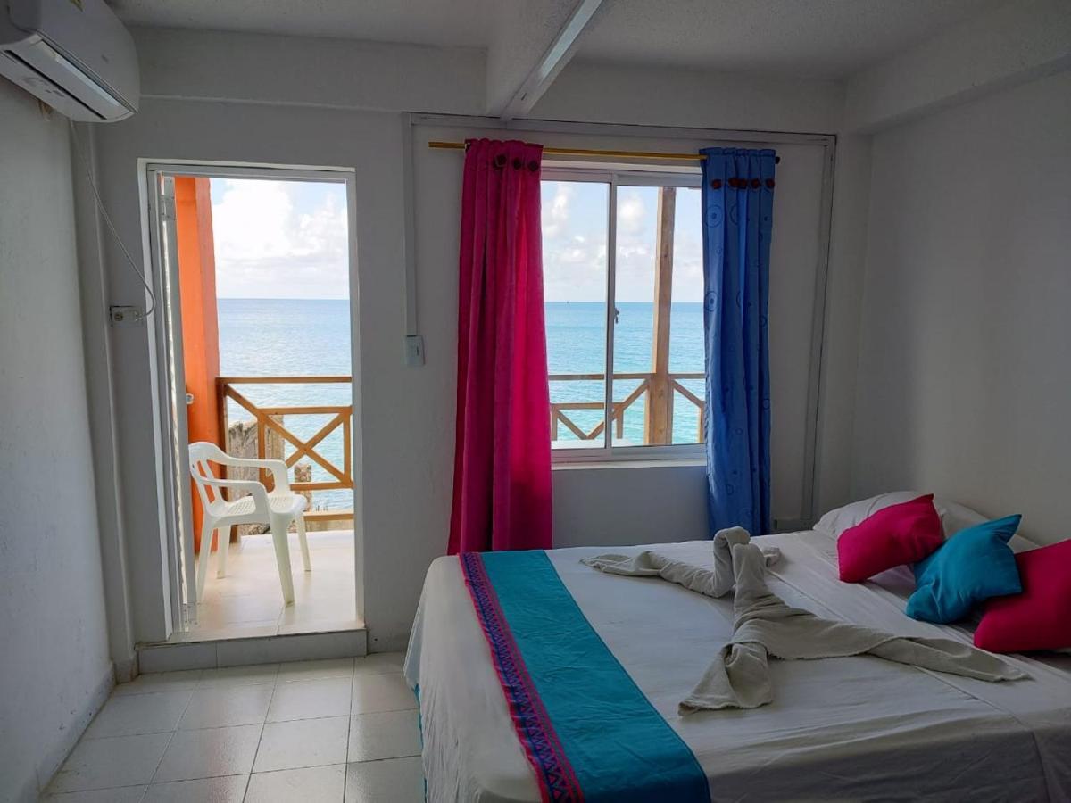Cabanas Mister Mac Fresh Water Bay Bagian luar foto