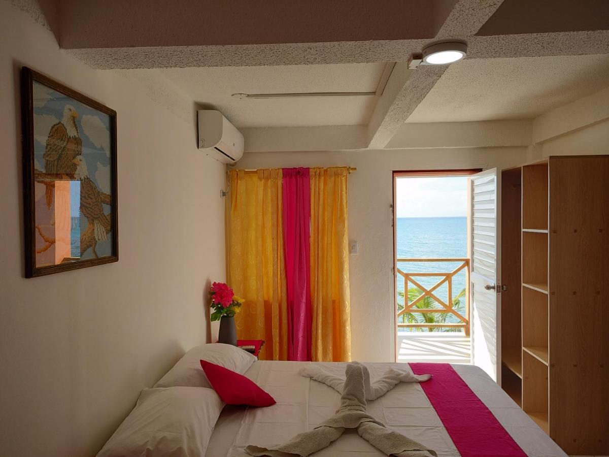 Cabanas Mister Mac Fresh Water Bay Bagian luar foto