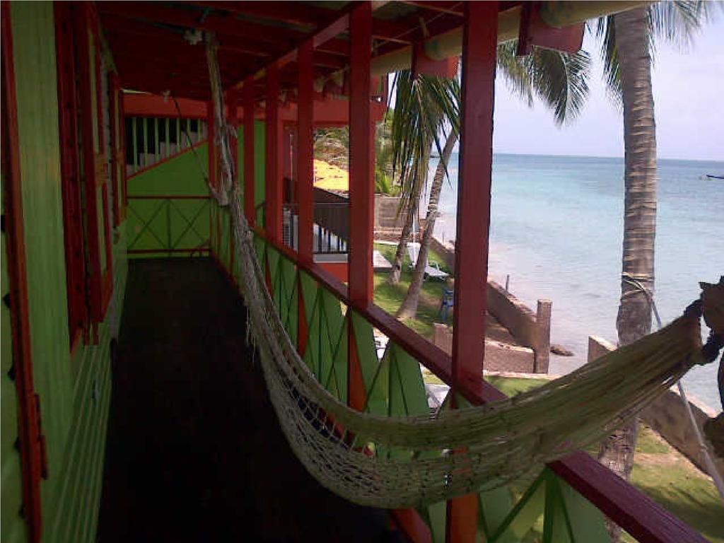 Cabanas Mister Mac Fresh Water Bay Bagian luar foto