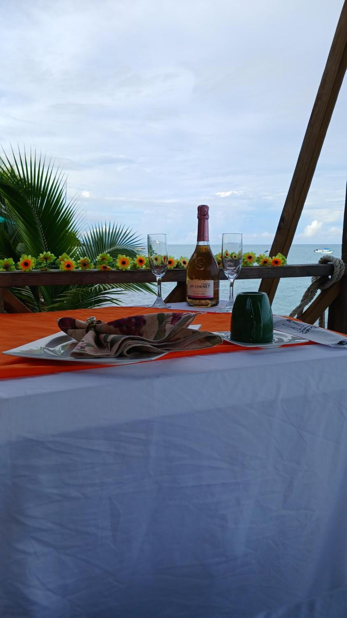 Cabanas Mister Mac Fresh Water Bay Bagian luar foto