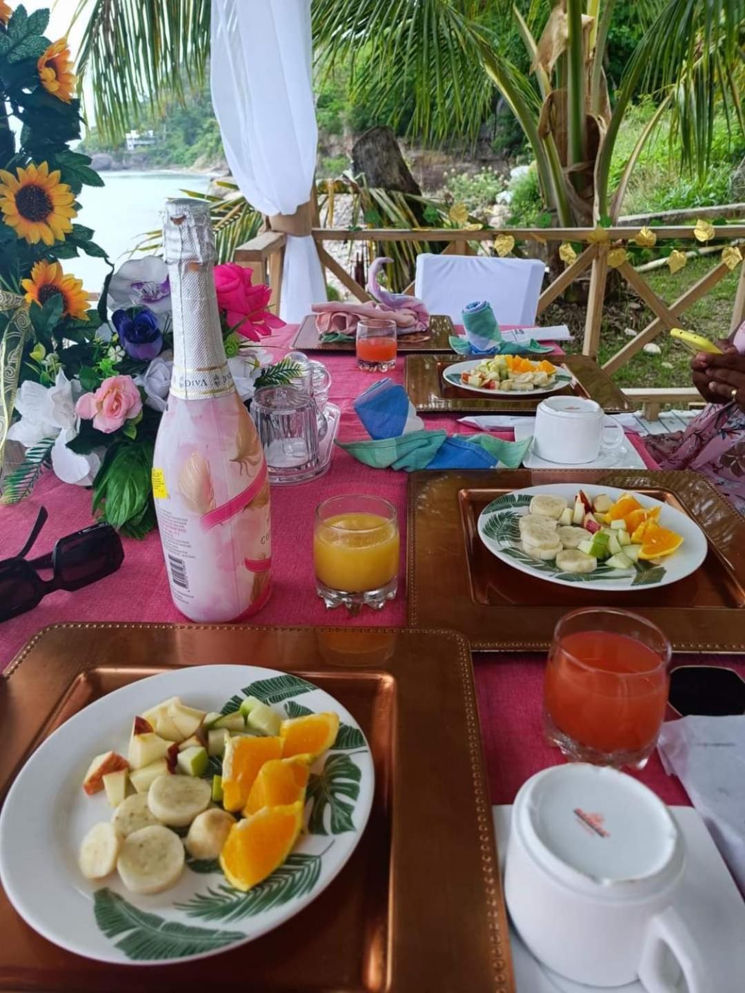 Cabanas Mister Mac Fresh Water Bay Bagian luar foto