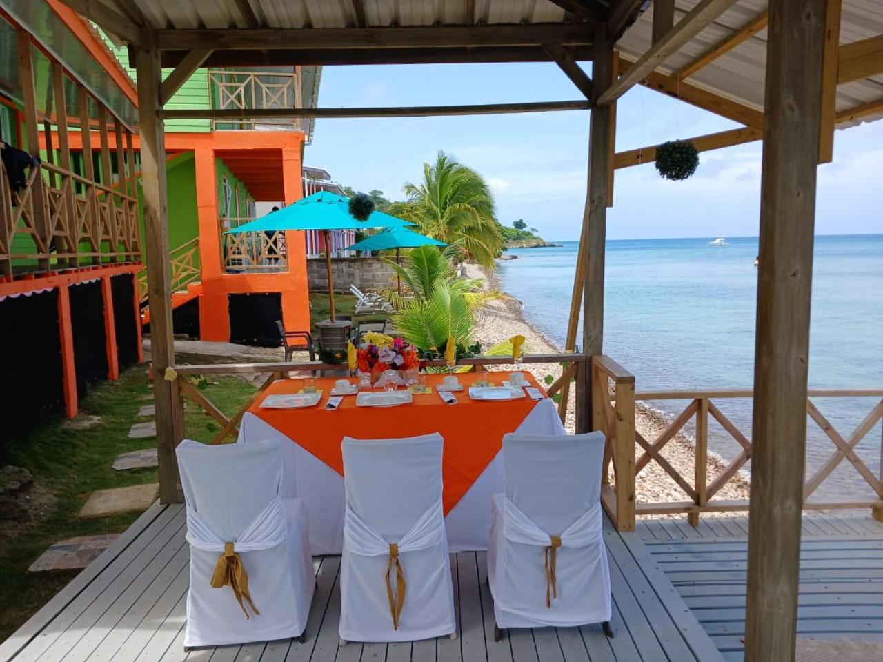 Cabanas Mister Mac Fresh Water Bay Bagian luar foto